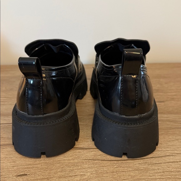 Madden Girl Harlow Platform Black Patent Loafers w/Front Buckles. NWOT - Picture 3 of 8